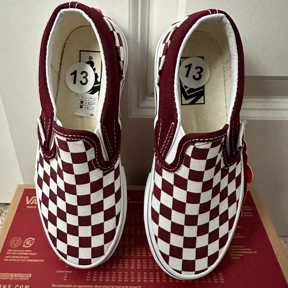 Vans white and burgundy check size 13 brand new